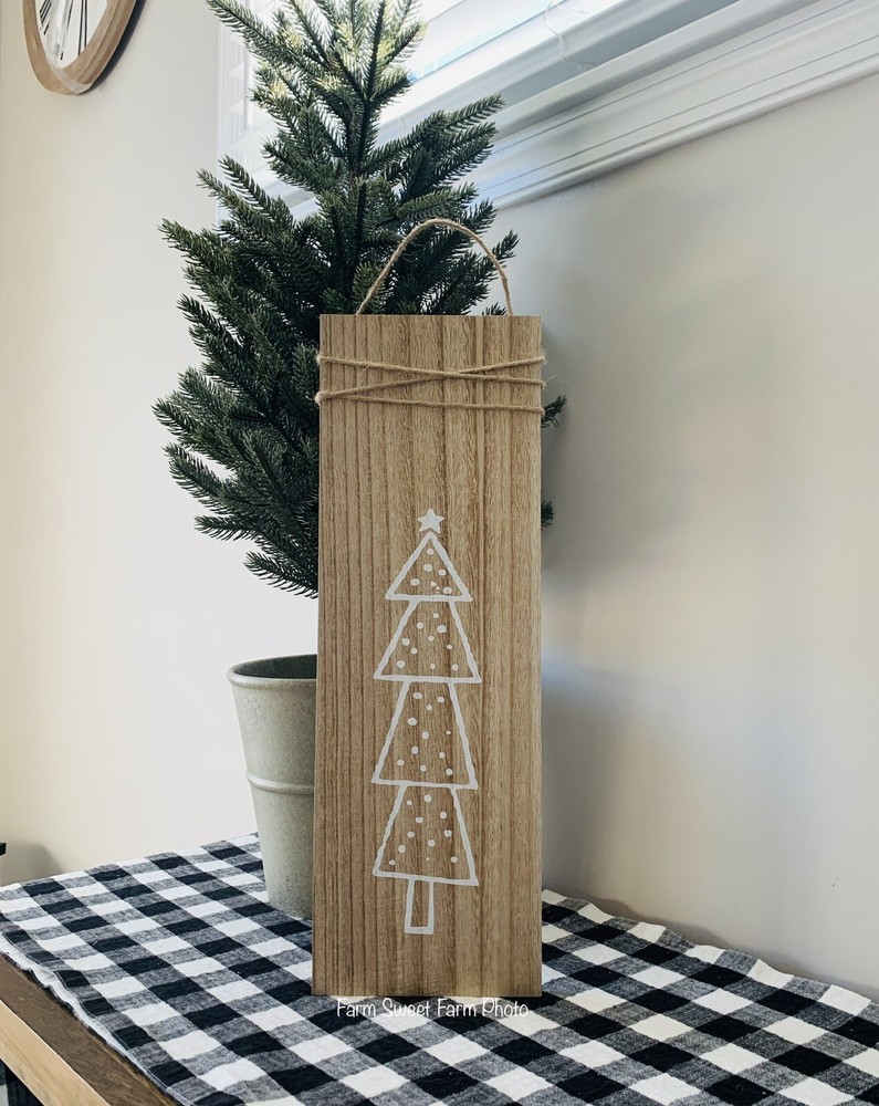 Farmhouse Christmas Tree Wooden Hanging Sign with Twine Rustic Holiday Decor-image
