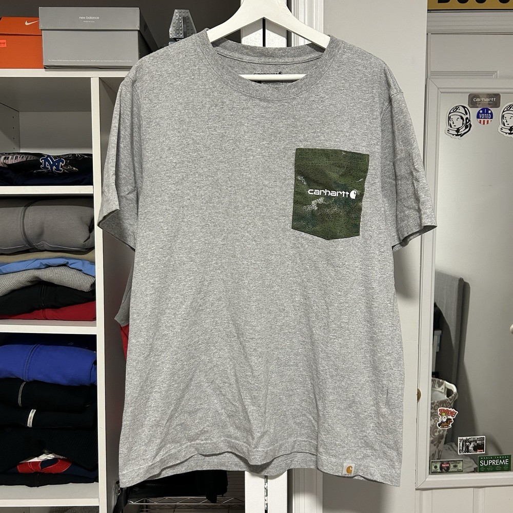 carhartt camo pocket men’s medium tee