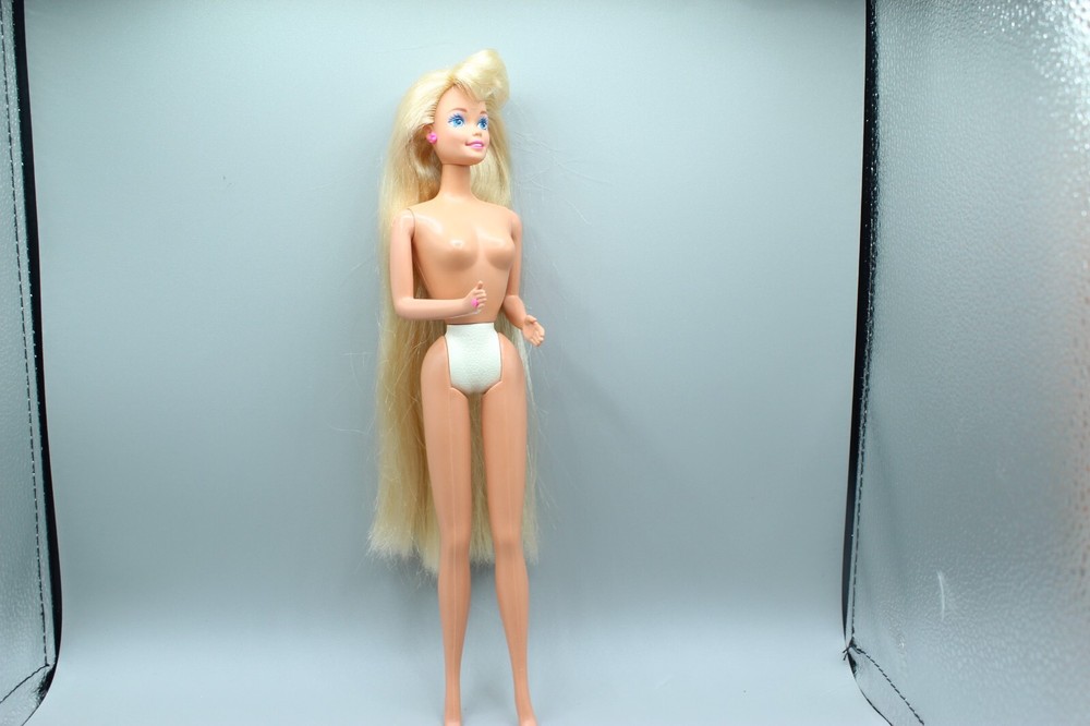 Vintage 1993 Glitter Hair Barbie Doll - Original  Earrings Blonde Hair (B38)
