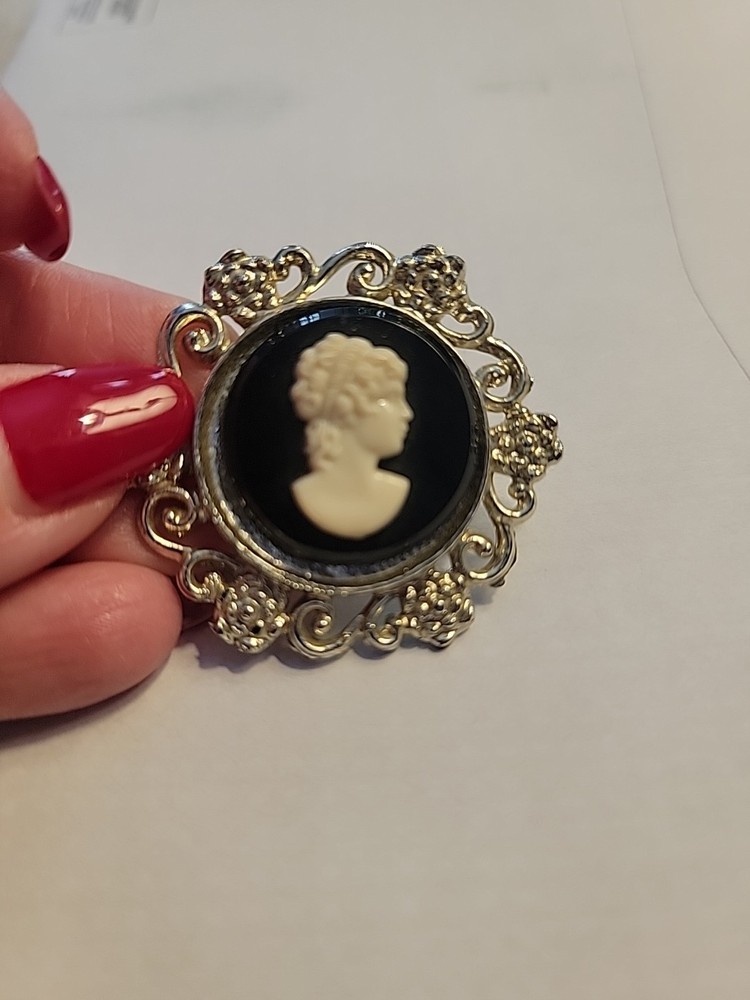 Cameo Brooch Pin