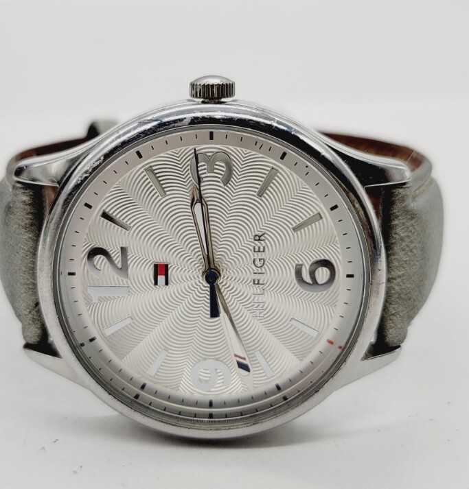 Tommy Hilfiger Vintage Silver-Tone Leather Watch TH.269.3.95.1860 for Women