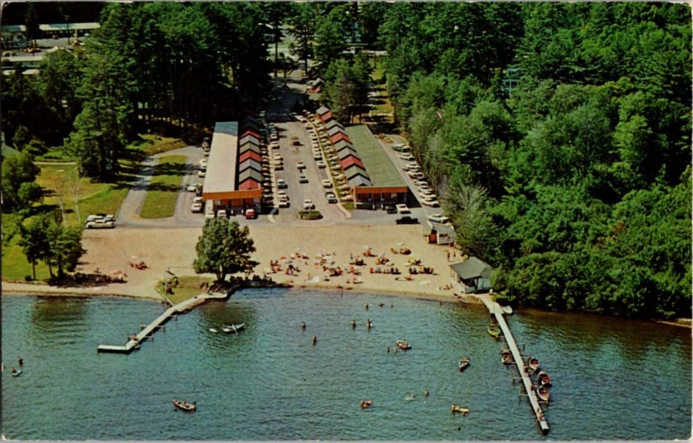 Pre-1980 MOTEL SCENE Adirondacks - Lake George New York NY m/14 BB9315