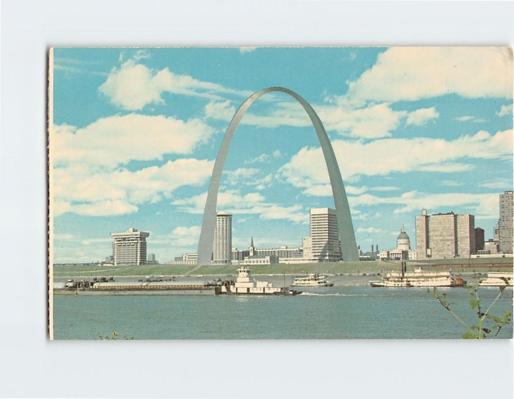 Postcard Gateway Arch Mississippi River St. Louis Missouri USA