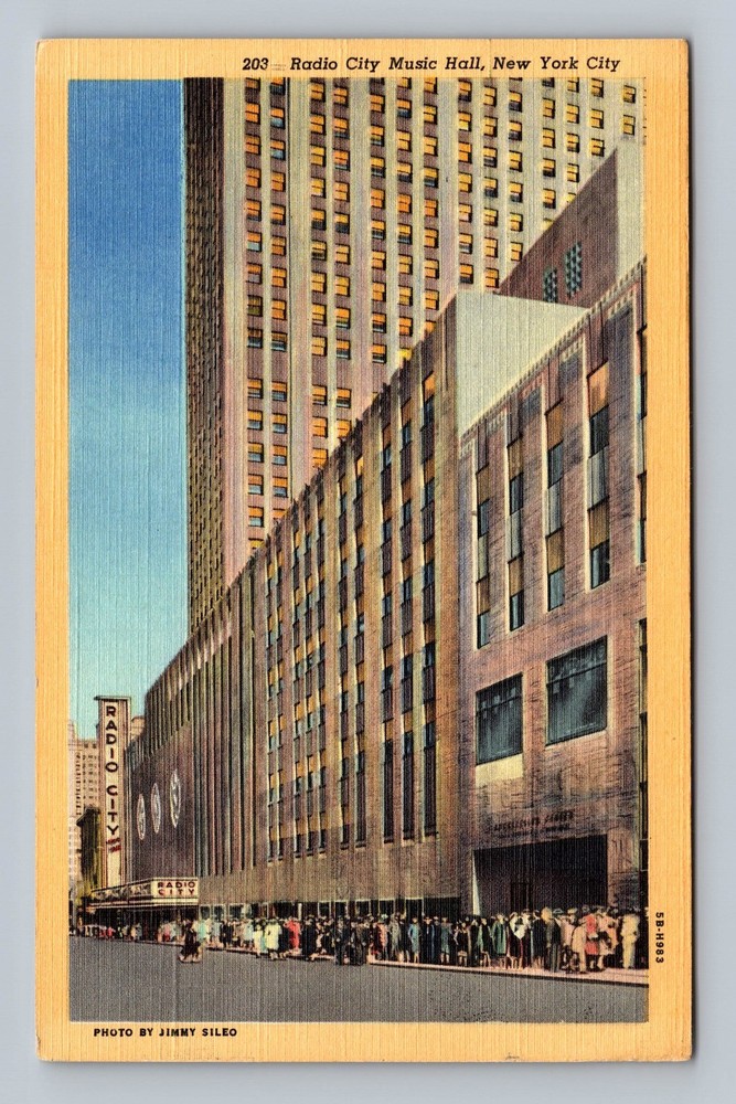 New York City NY-Radio City Music Hall Vintage c1947 Postcard Standard Postal