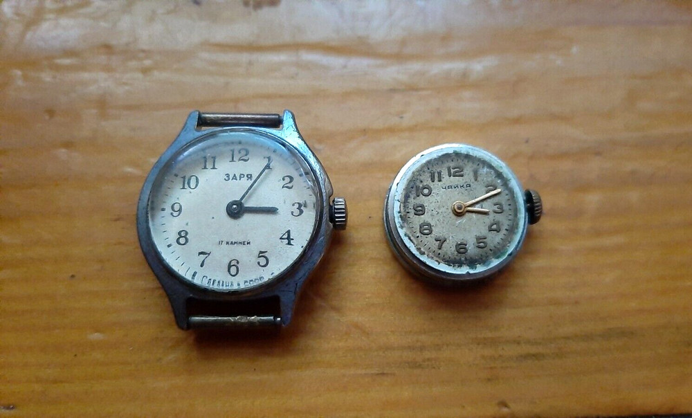 Vintage women's watch Zarya and mechanism from Soviet wristwatch Chaika USSR