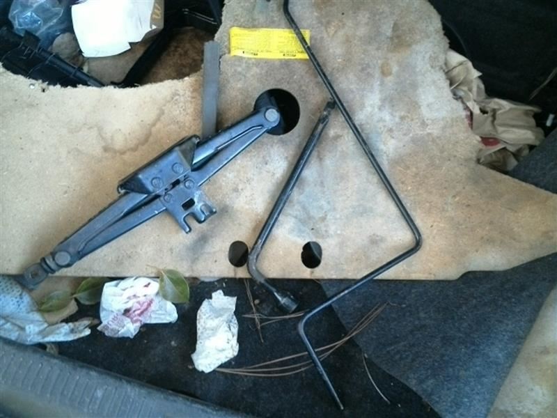 CAMRY     2008 Jack 35531861 NO FOAM TRAY NO SPARE TIRE