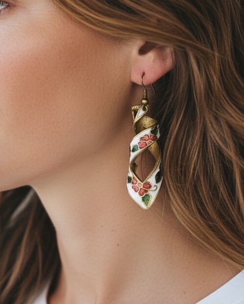 Vintage Cloisonne Enamel Spiral Ribbon Dangle Earrings Gold Tone Floral White