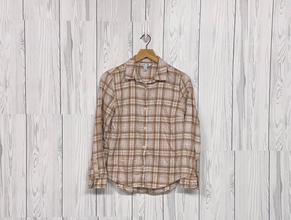 Old Navy plaid shirt womens size small button up long sleeve flannel classic