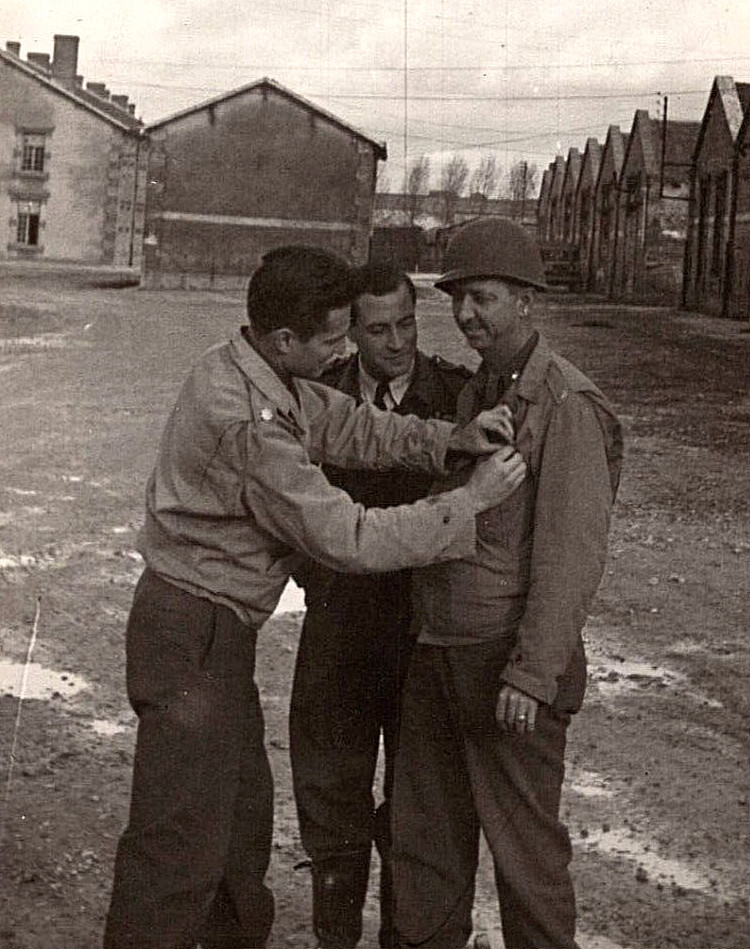 Vintage Photo Picture Old Photograph World War 2 Men Soldiers Buildings 1944
