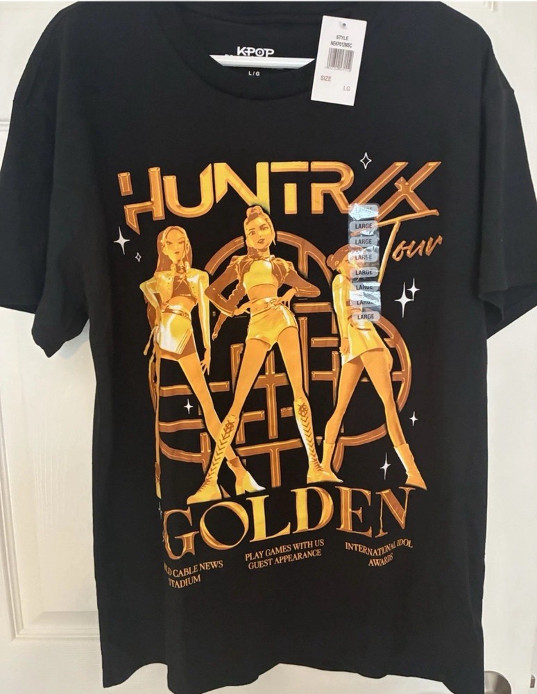 K Pop Demon Hunters Huntrix World Tour Black T-Shirt Size Large New NWT Netflix