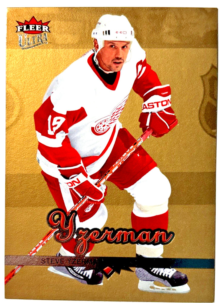 2005-06 Fleer Ultra - Steve Yzerman #74 Gold Medallion Red Wings