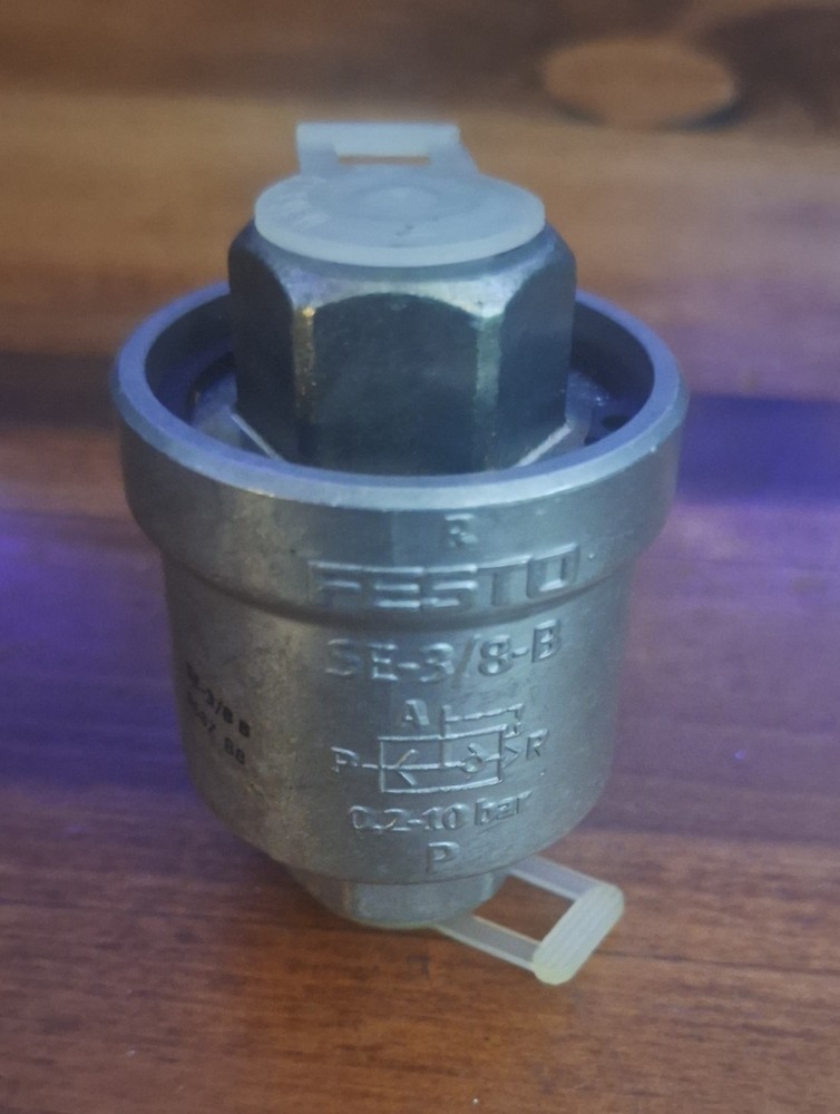 *NEW* FESTO SE-3/8-B QUICK EXHAUST VALVE SE38B - USA location