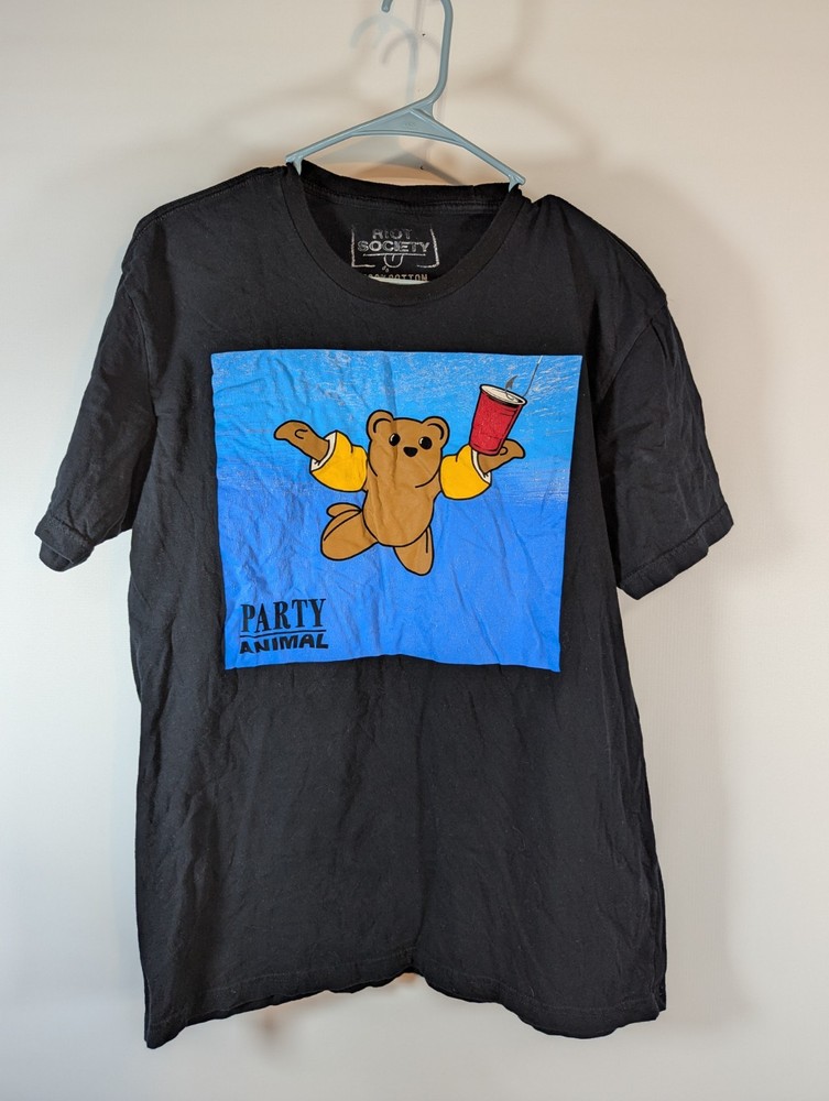 riot society Party Animal graphic Tshirt. Mens size L Nirvana Parody solo cup