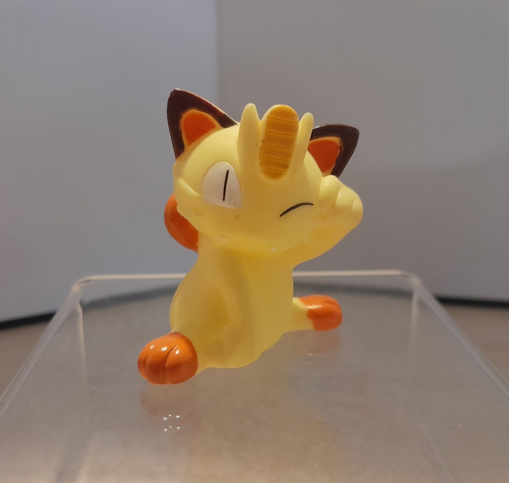 Meowth Pokemon Kids Finger Puppet Figure Nintendo Bandai