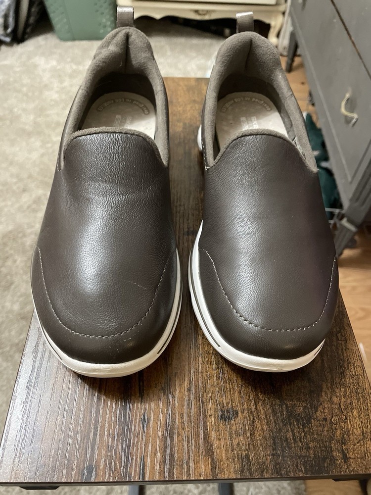 Sketchers Go Walk 5 Woman’s Slip On Sneaker In Brown Size 6