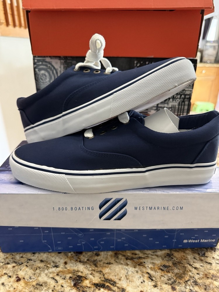 West marine Canvas Boat Shoe Size 8.5 Navy