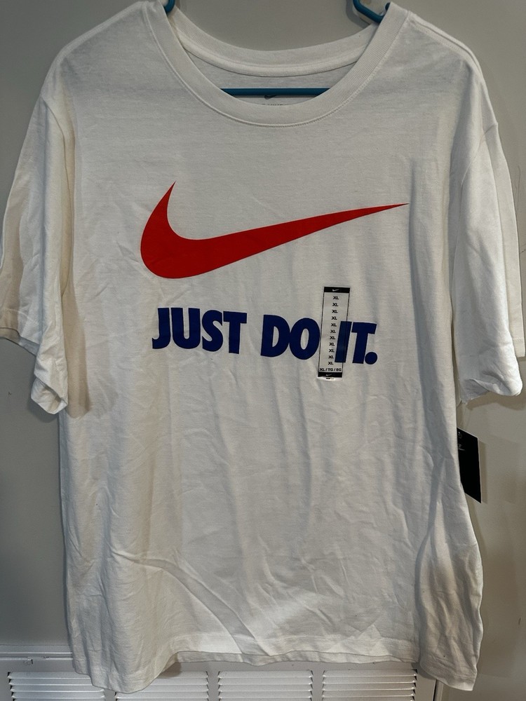 Nike The Nike Tee XL Men's White Short Sleeve Graphic Print Logo T-Shirt
