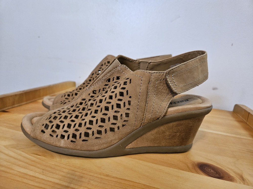 EARTH Wedge Tan Sandals Women's  Leather Slip On Beach