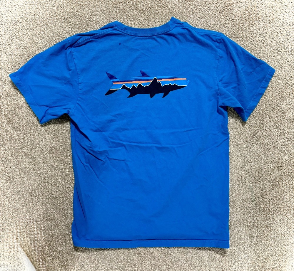 Patagonia Men's T Shirt M Trout Graphic Blue Short Sleeve Regular Fit Organic