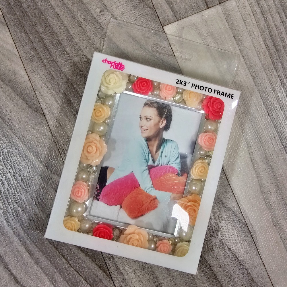 Charlotte Russe 2x3” Decorative Photo Frame with Roses & Pearls ~ In Box