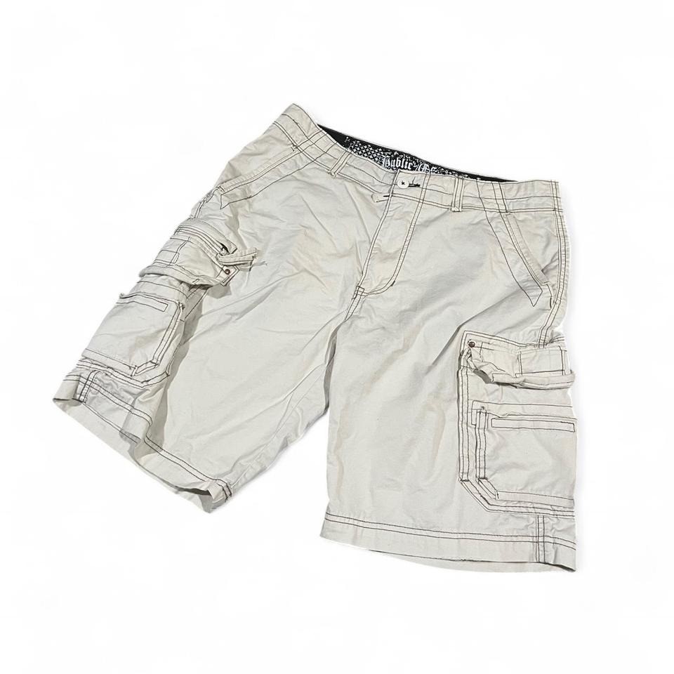 Cream cargo shorts with a grunge vibe size 36