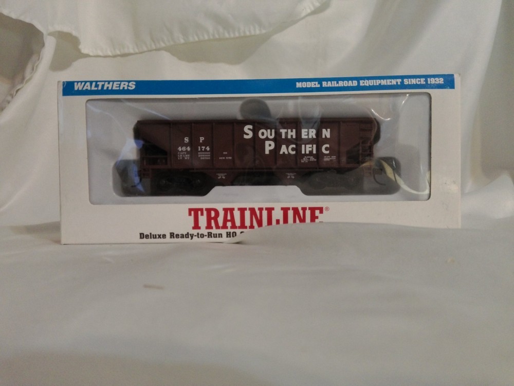 Walthers - Trainline HO Scale 34' PS-3 Coal Hopper Southern Pacific #464174