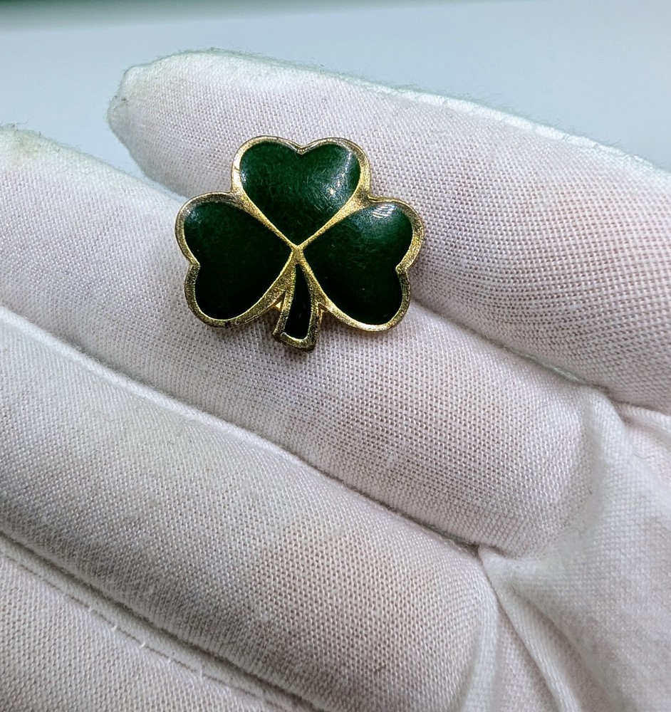 Vintage Green Enamel Shamrock Clover Lucky Irish Gold Tone Lapel Pin
