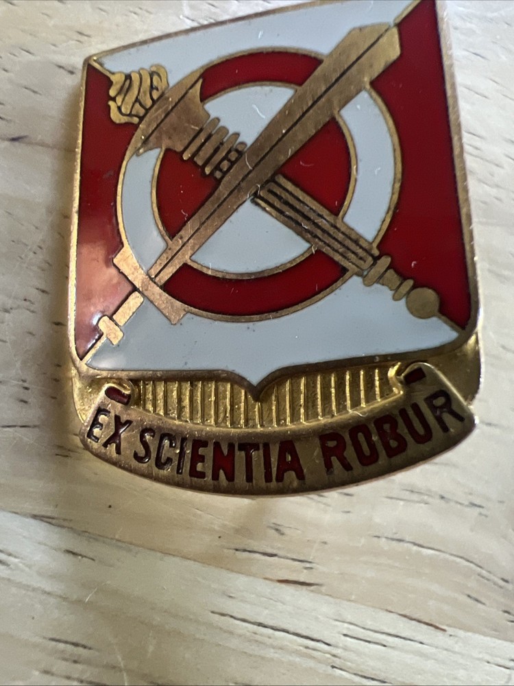 ⭐️ Vintage Ohio State University ROTC DUI DI College Alumni Lapel Pin