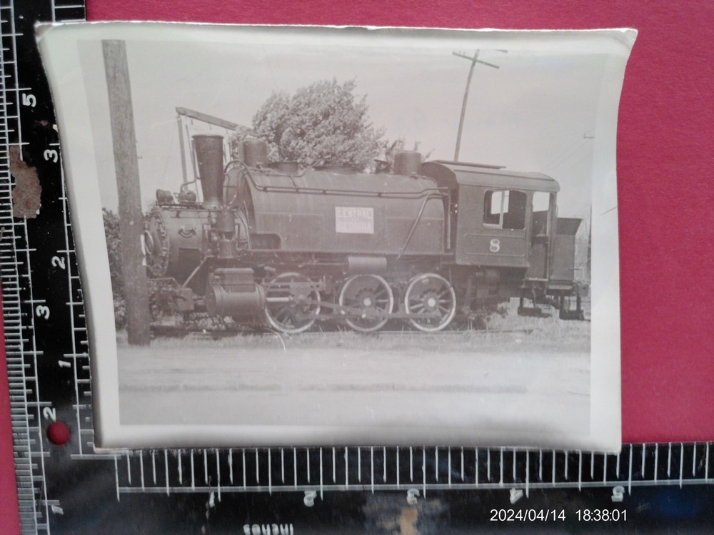 CENTRAL of GEORGIA RAILROAD 0-6-0T LOCOMOTIVE #8 PHOTO MACON GA on DISPLAY