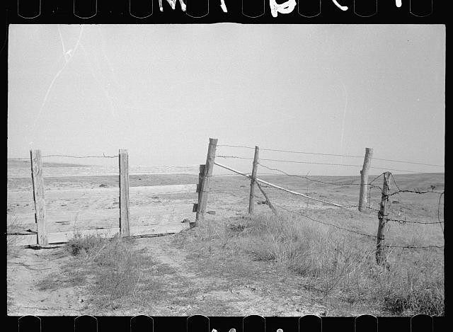 Photo:Dawson County, Nebraska, Cattle gate