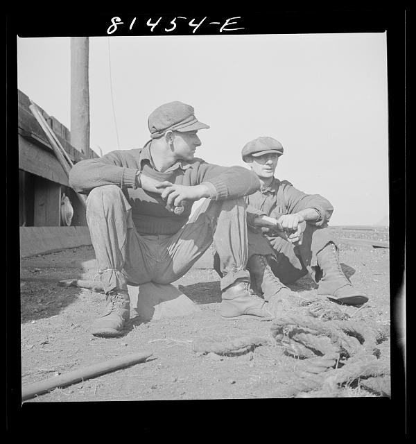 Photo:Oswego New York French-Canadian Stevedores 1941 Dockworkers