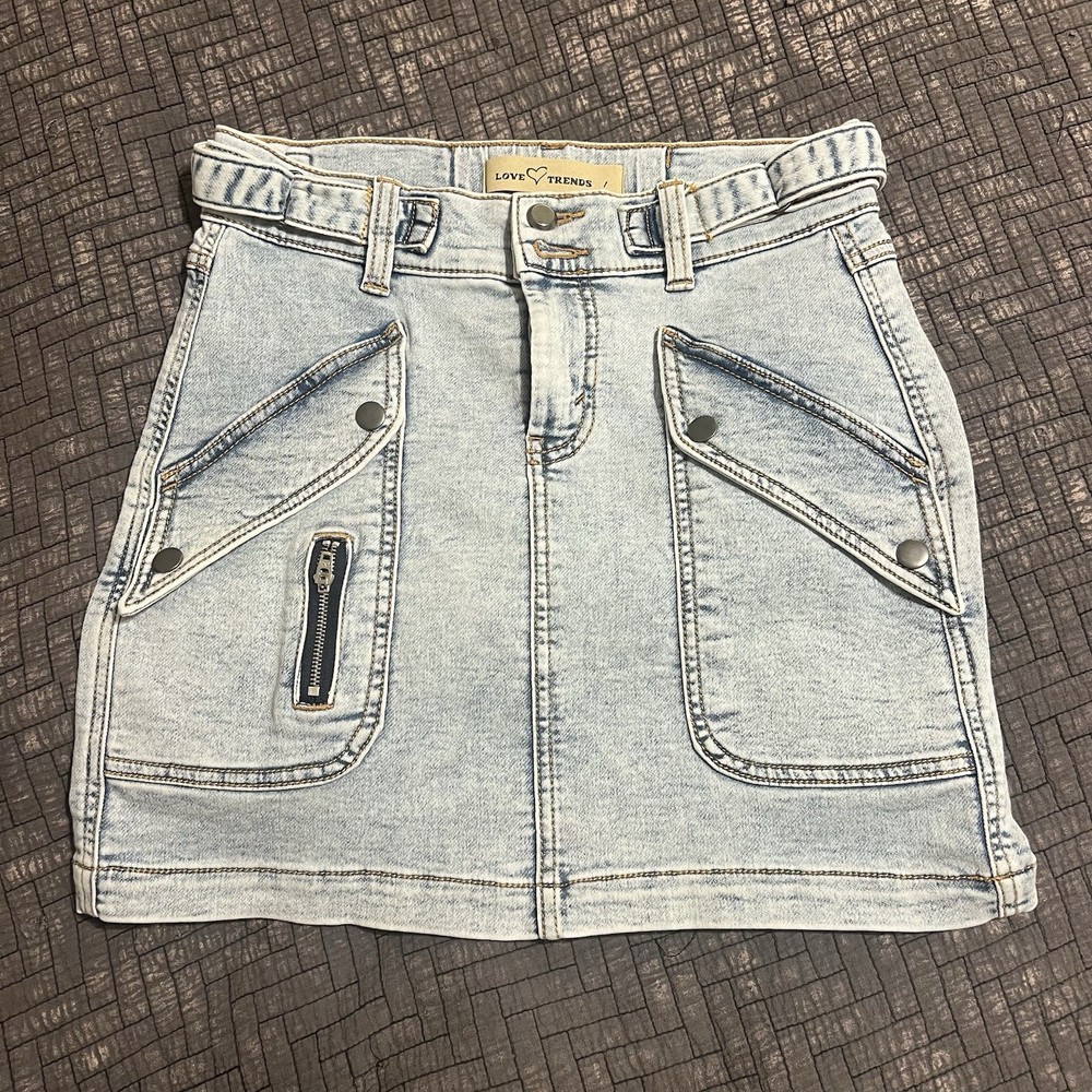 Love Trends Light Wash Juniors Jean Mini Skirt Size 1 15.5in