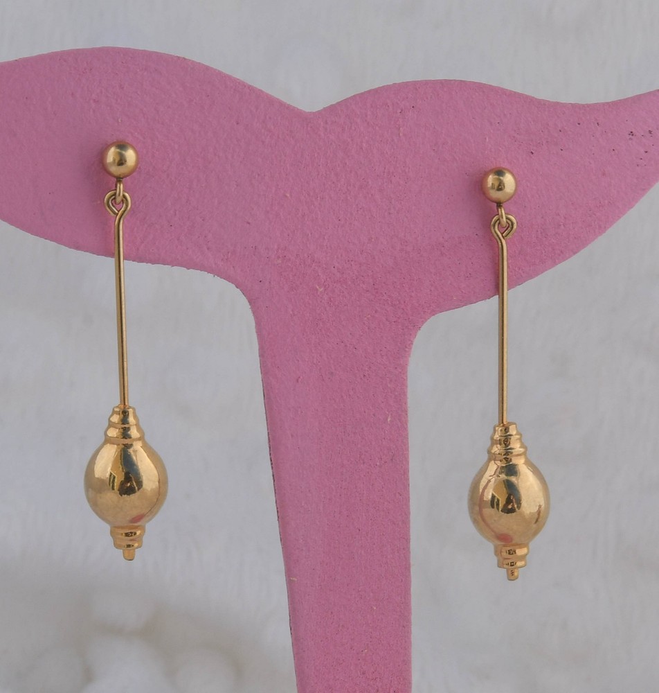 Vintage set of 3 gold tone and faux pearl earrings-clip on & dangle