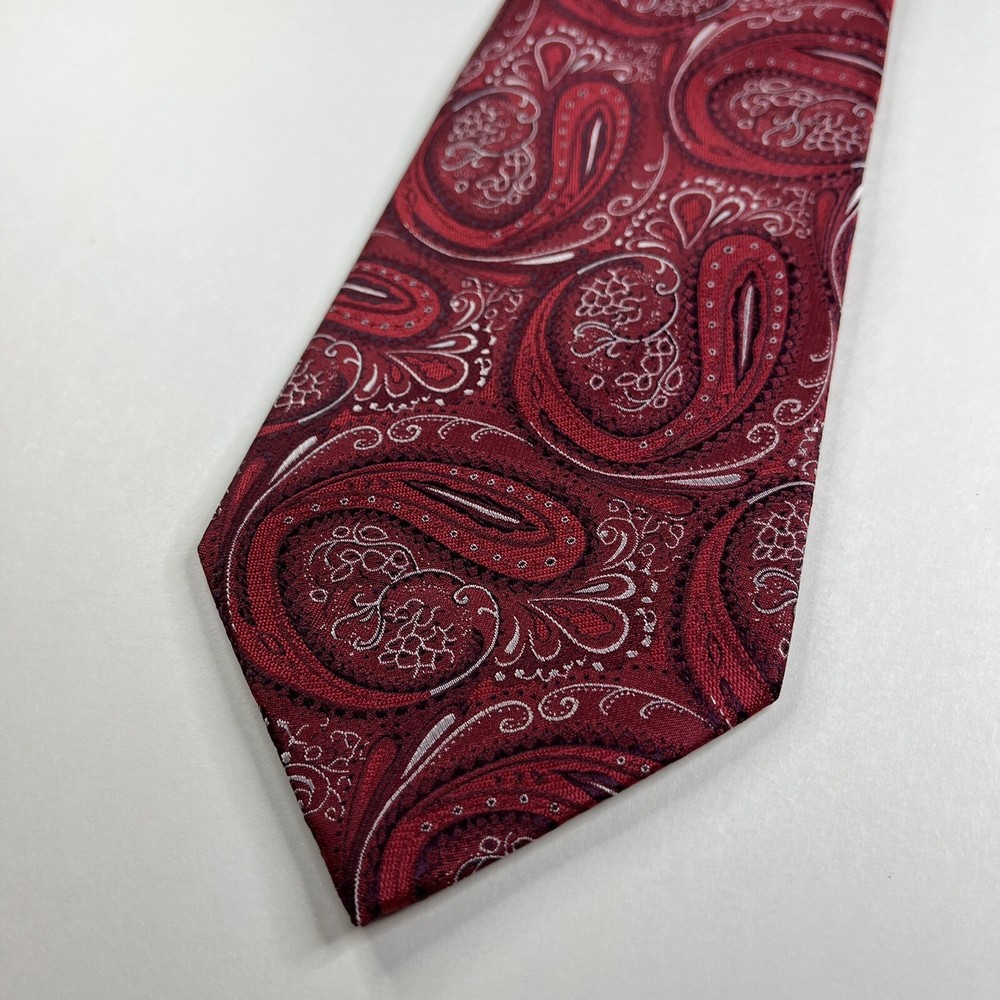Romario Manzini Men’s Necktie Tie Neckwear 57”L x 3.75”W Red Paisley Pattern