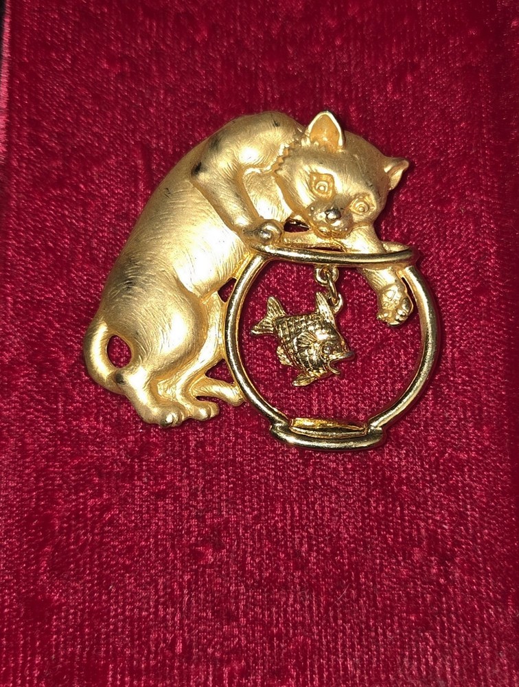 Vintage JJ Jonette Jewelry Cat with Paw in Fish Bowl Gold Tone Pin Brooch