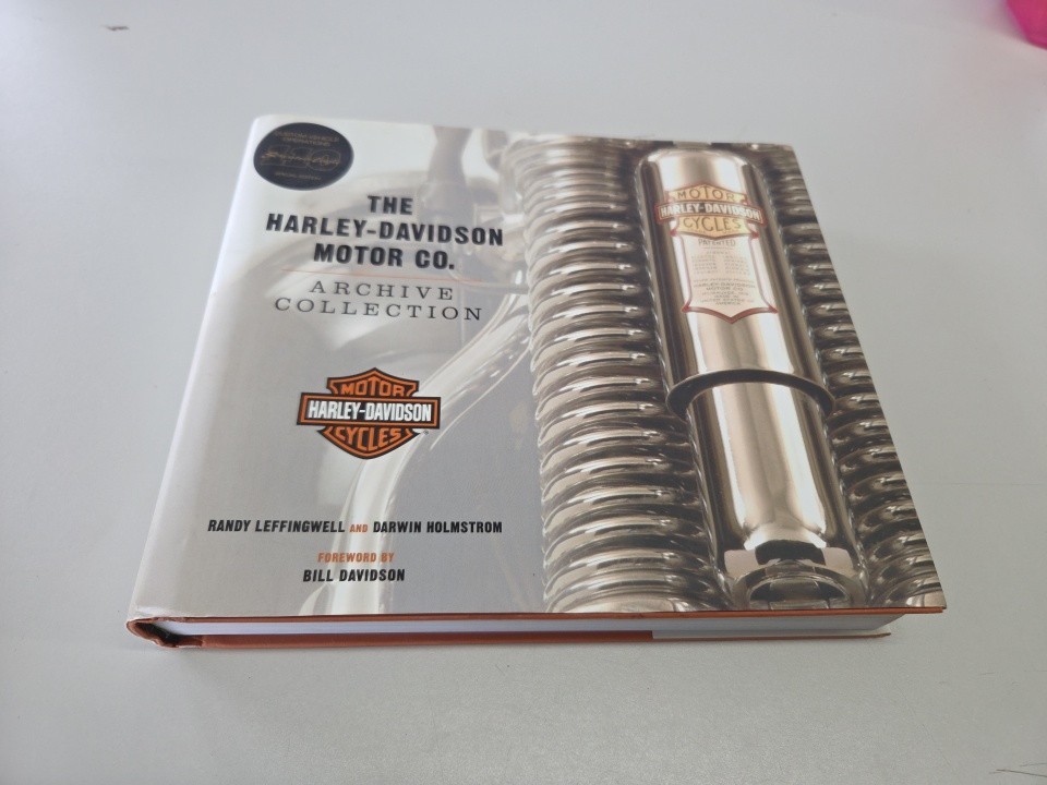 harley davidson book hardcover A1