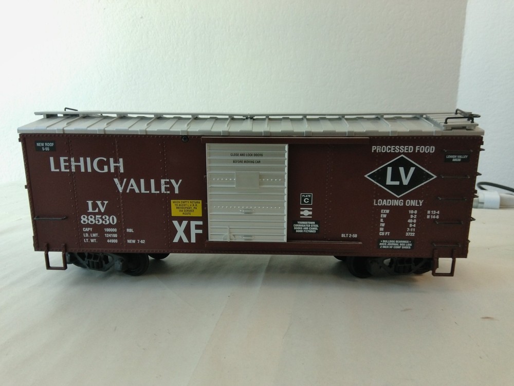 USA Trains R19060C G Scale Steel Box Car Lehigh Valley #88530