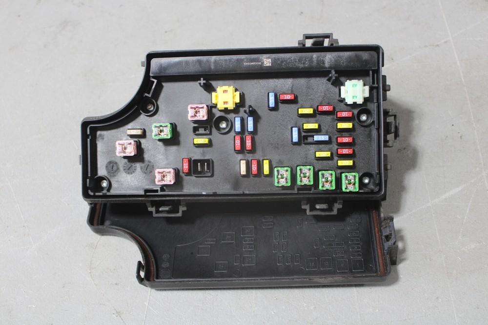 Jeep Patriot TIPM Totally Integrated Power Module Fuse Box 68028007AC Plug &Play