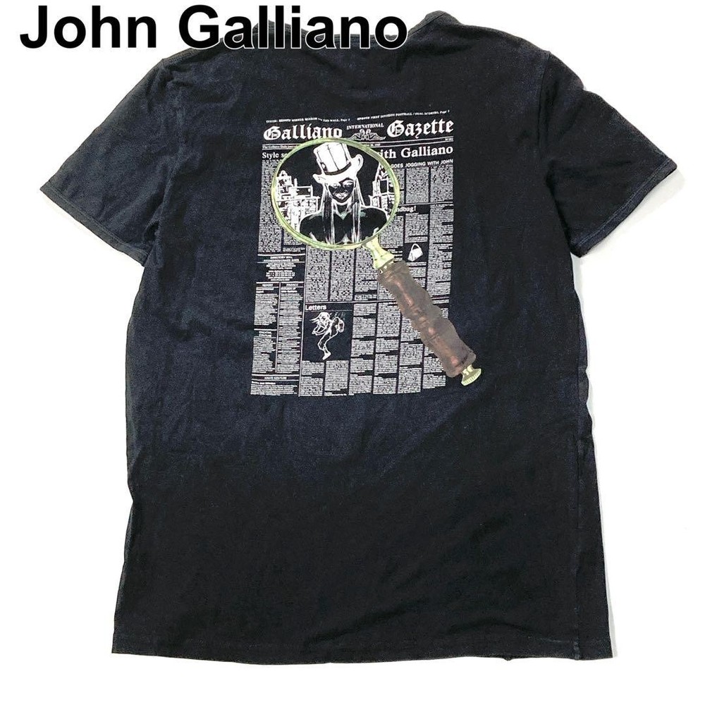 John Galliano Newspaper T-Shirt Size 46 Used Men's Fashion