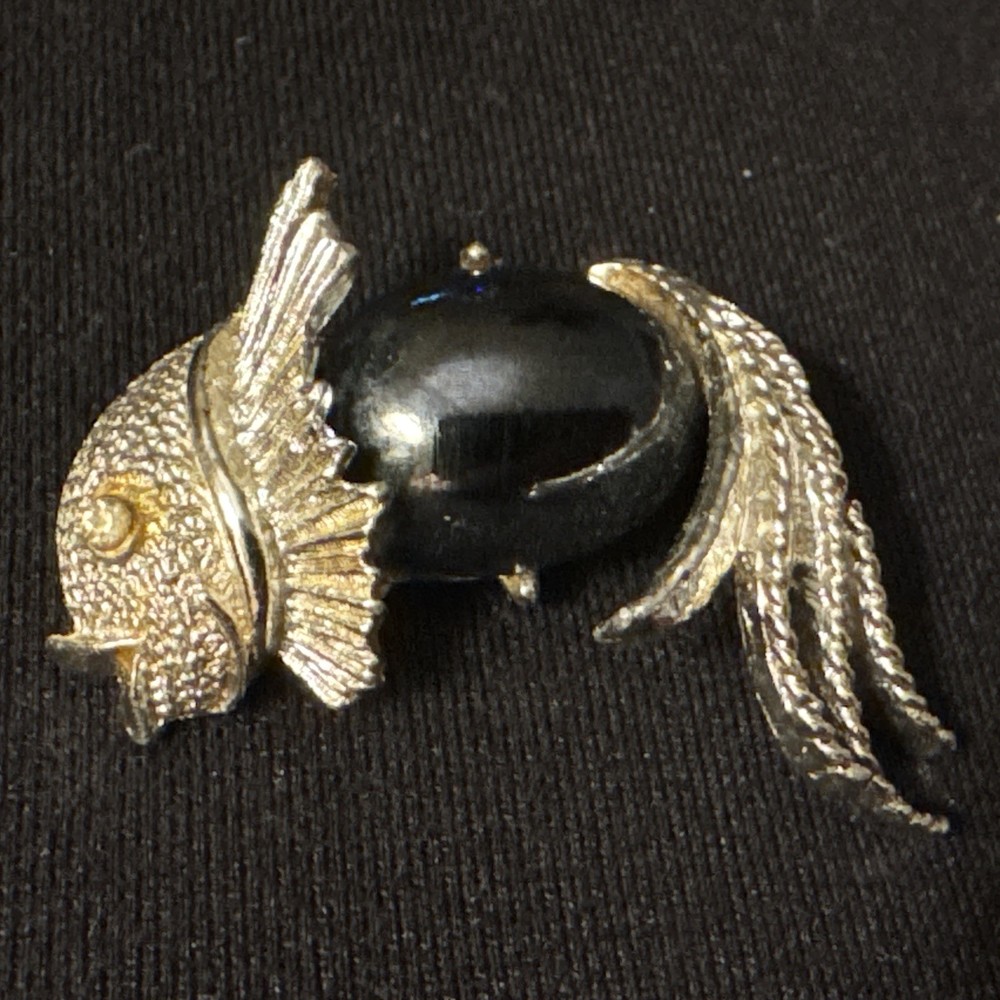 Vintage Brooch Pin Black Jelly Belly Koi Fish Gold Tone Rhinestone Eye