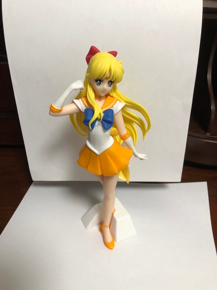 Sailor Moon Glitter & Glamours Super Sailor Venus (Version A) 9'' Figurine
