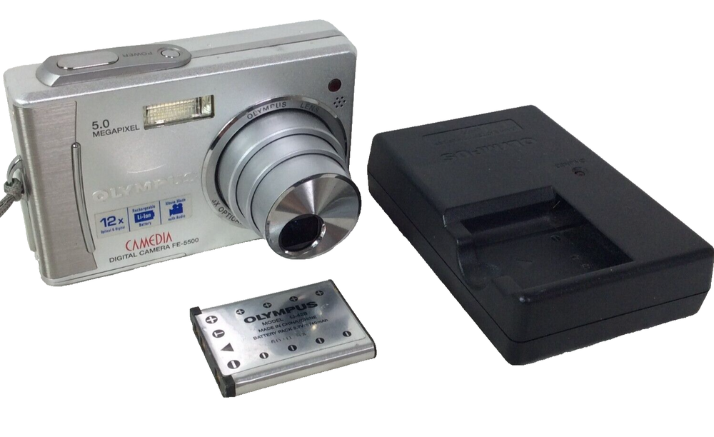 Olympus Camedia FE-5500 Digital Camera with Battery , Charger & Box WORKING