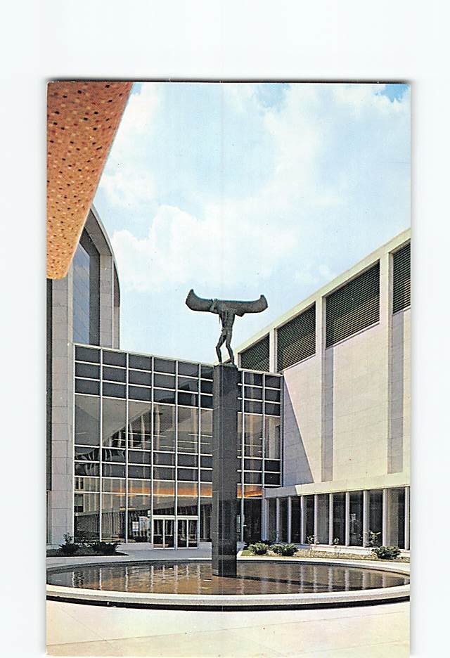 Postcard Fountain Court Cobo Hall & Convention Arena Detroit Michigan USA