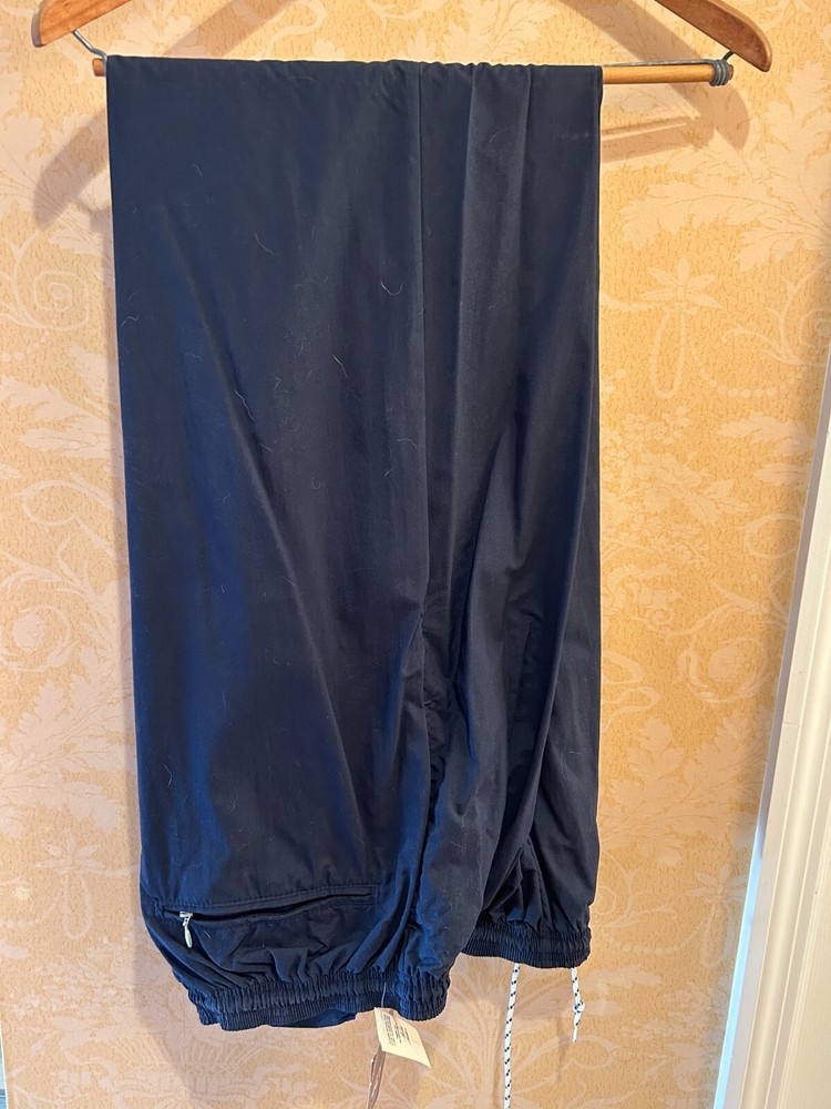 Brooks Brothers nylon sports pants for men. New with tags. Medium.