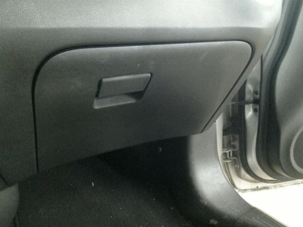 JUKE      2013 Glove Box 104919452