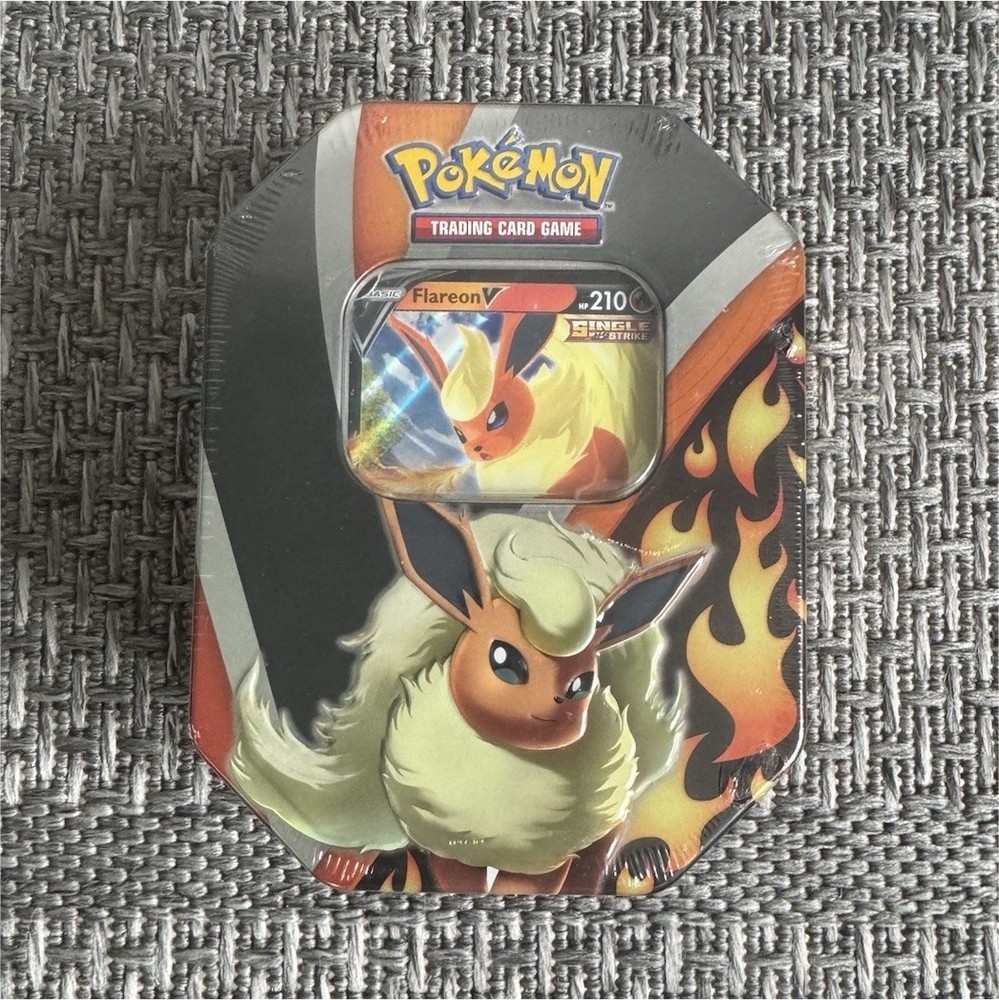 Pokémon Eevee Evolutions Tin Flareon V 50ct Standard Size 2021 Age 6+
