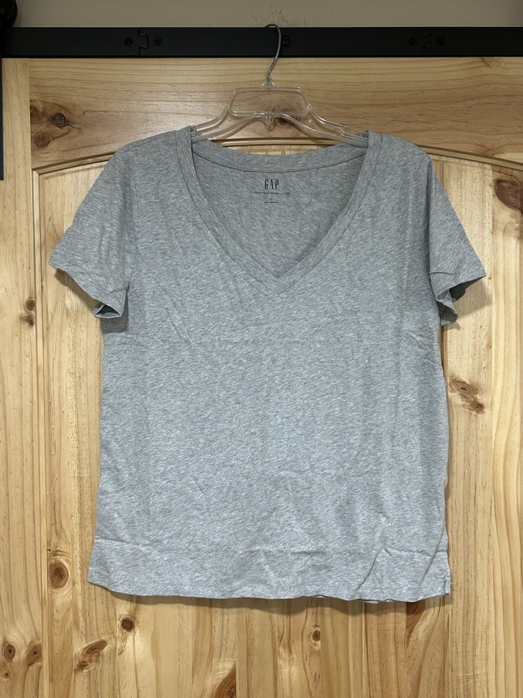 Gap Women’s Organic Cotton V Neck T Shirt Grey Size Large NWT Short Sleeve