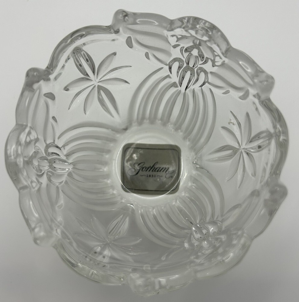Gorham Crystal Holiday Traditions  Angels Of Peace Votive Candle Holder 3in