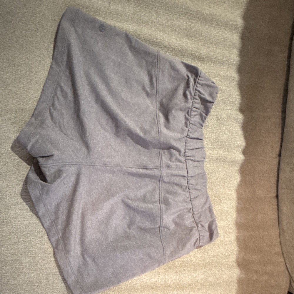 lululemon Women Gray Athletic Drawstring Elastic Waist Shorts 3