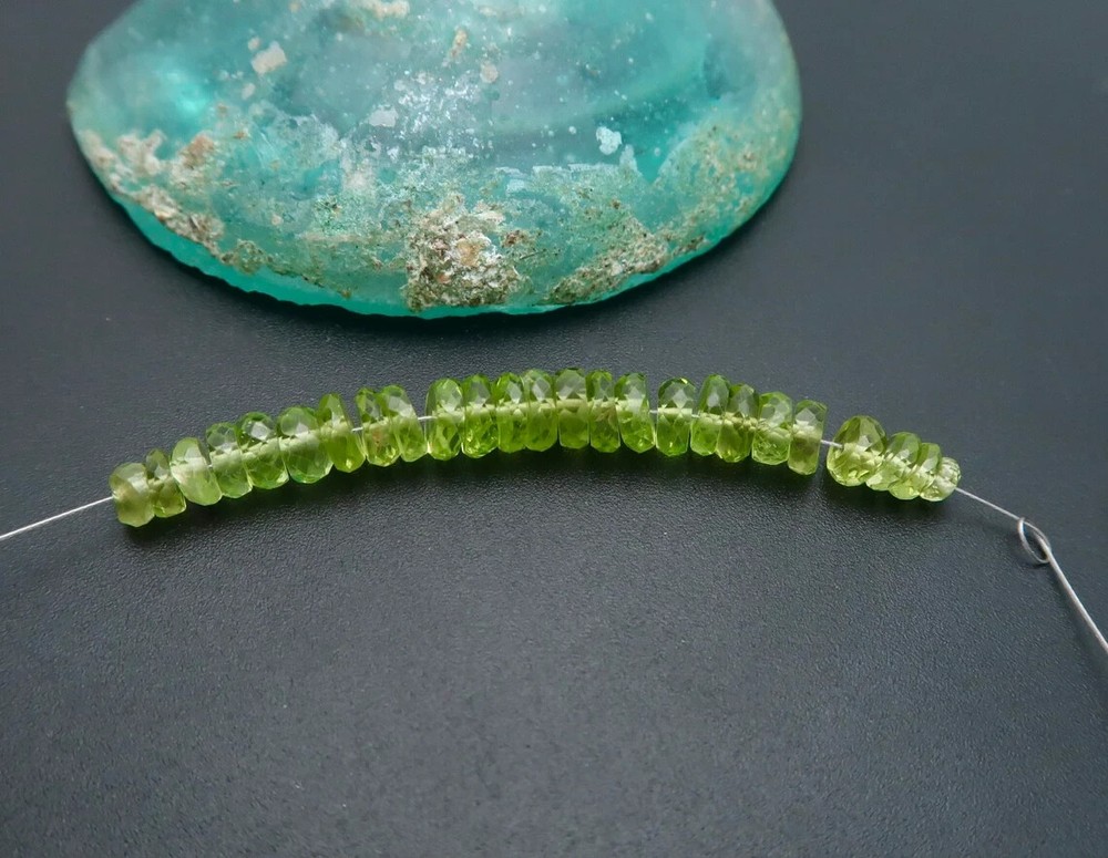 AAA+++ Quality Natural Green Peridot 3-4MM Faceted Rondelle Gemstone Beads 3